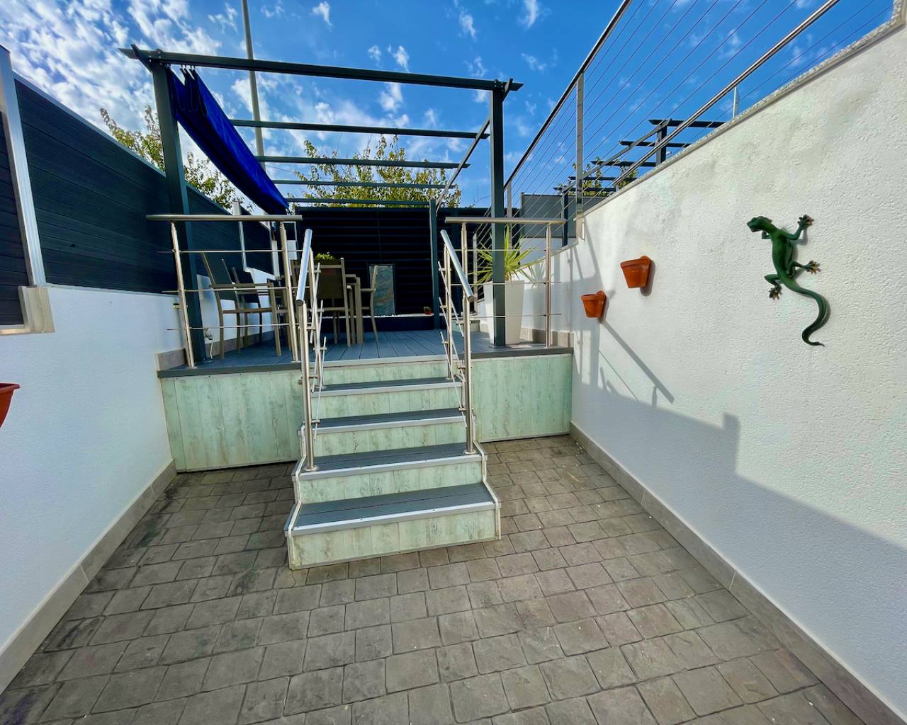 For Sale. Villa in Daya Nueva