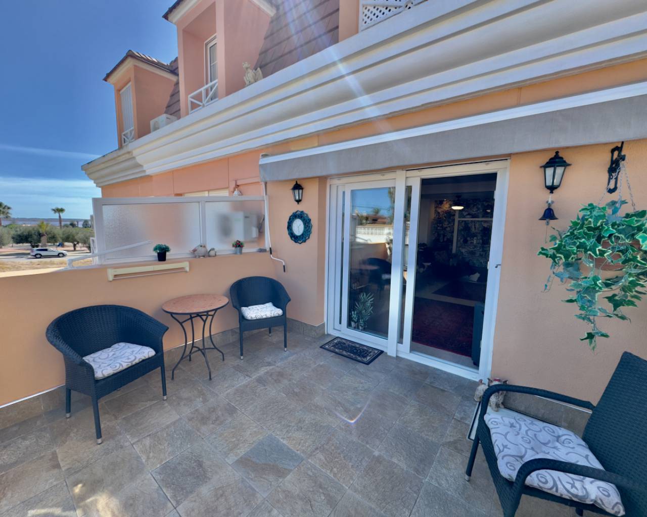 Venta. Villa en Los Montesinos