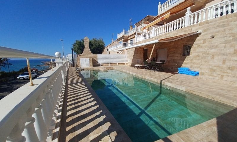 Venta. Villa en Torrevieja