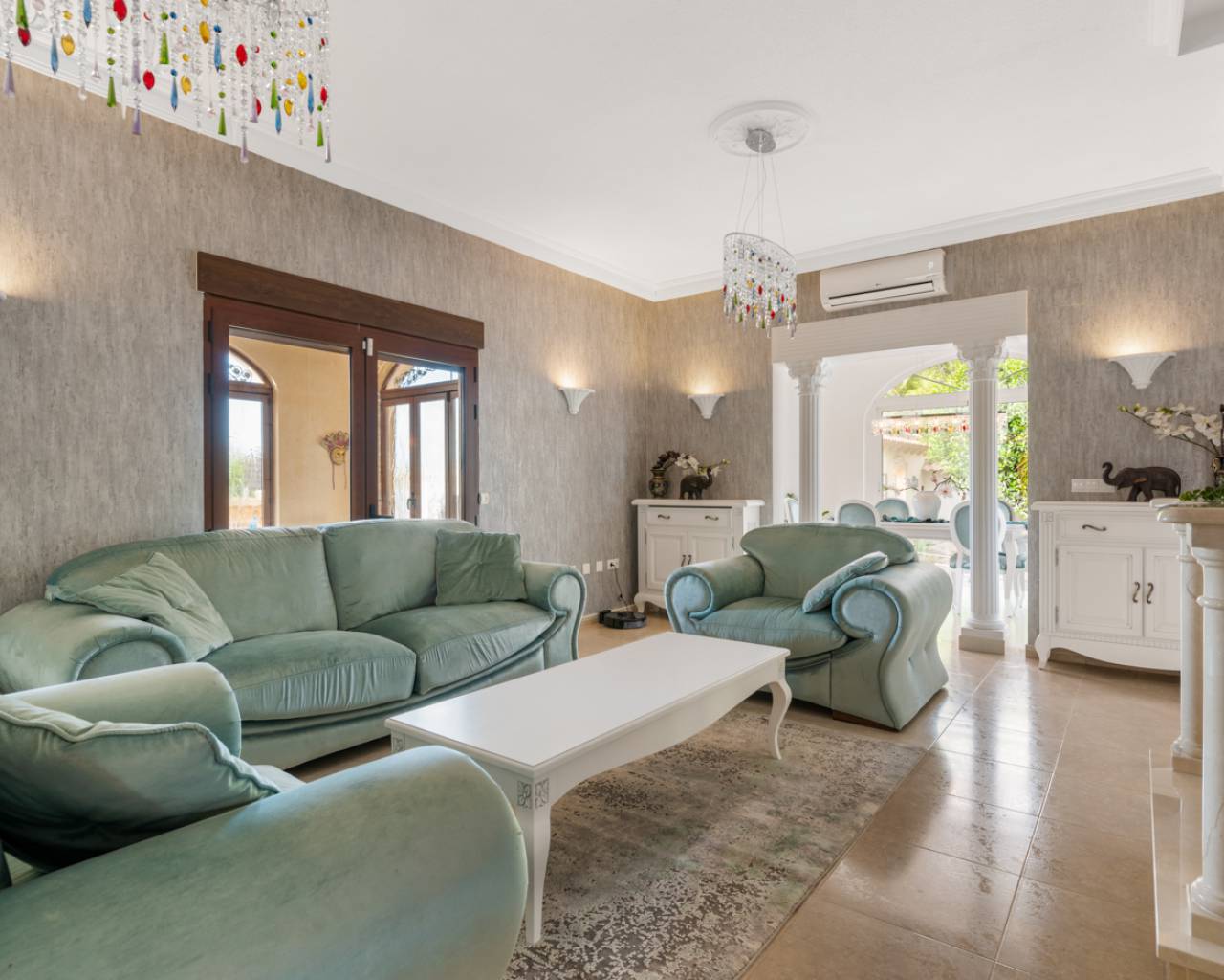 Venta. Villa en Daya Vieja