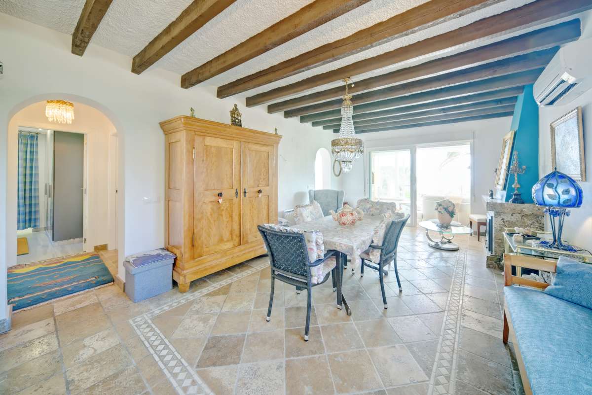 For Sale. Villa in