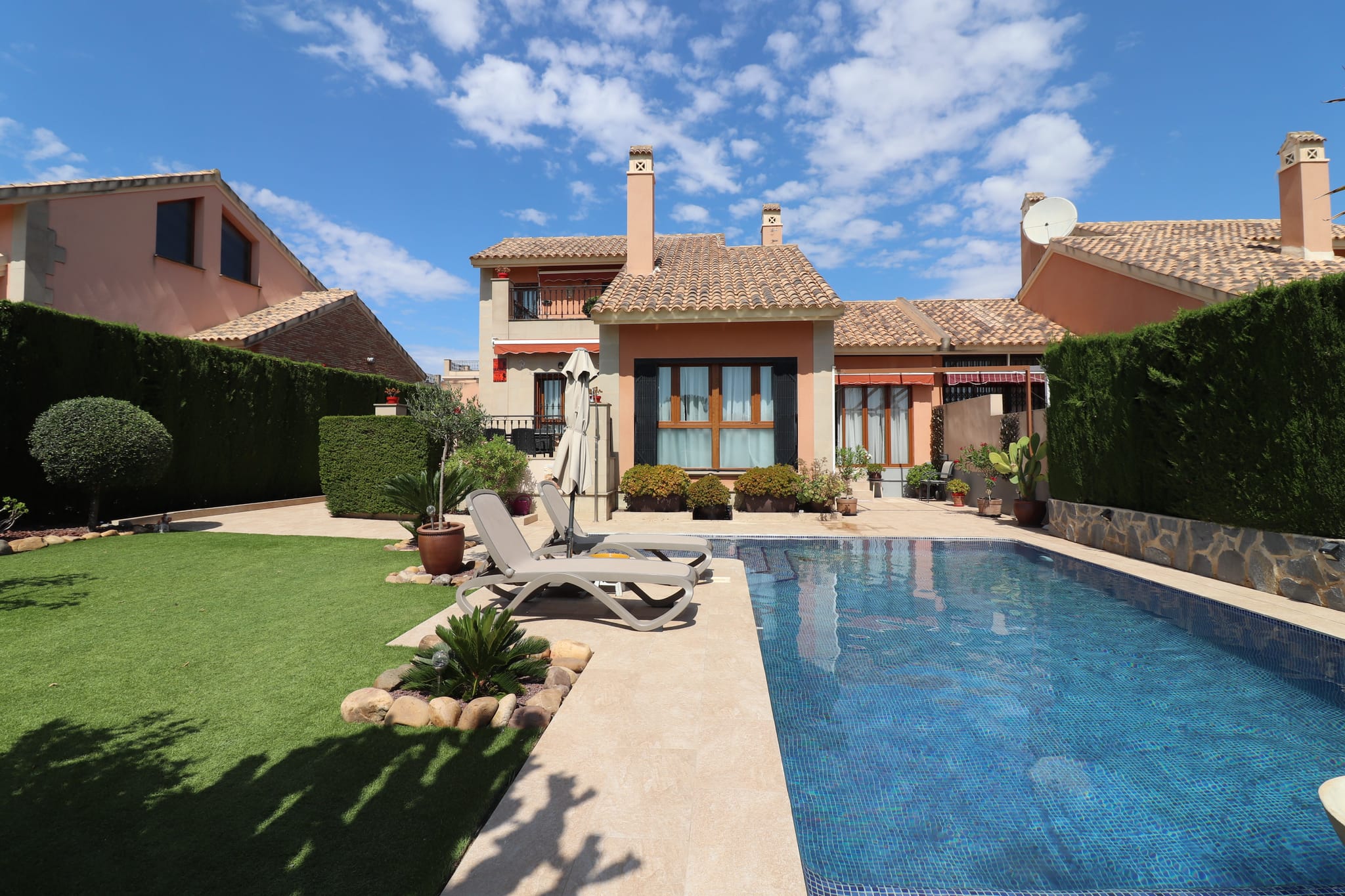 Venta. Villa en Algorfa