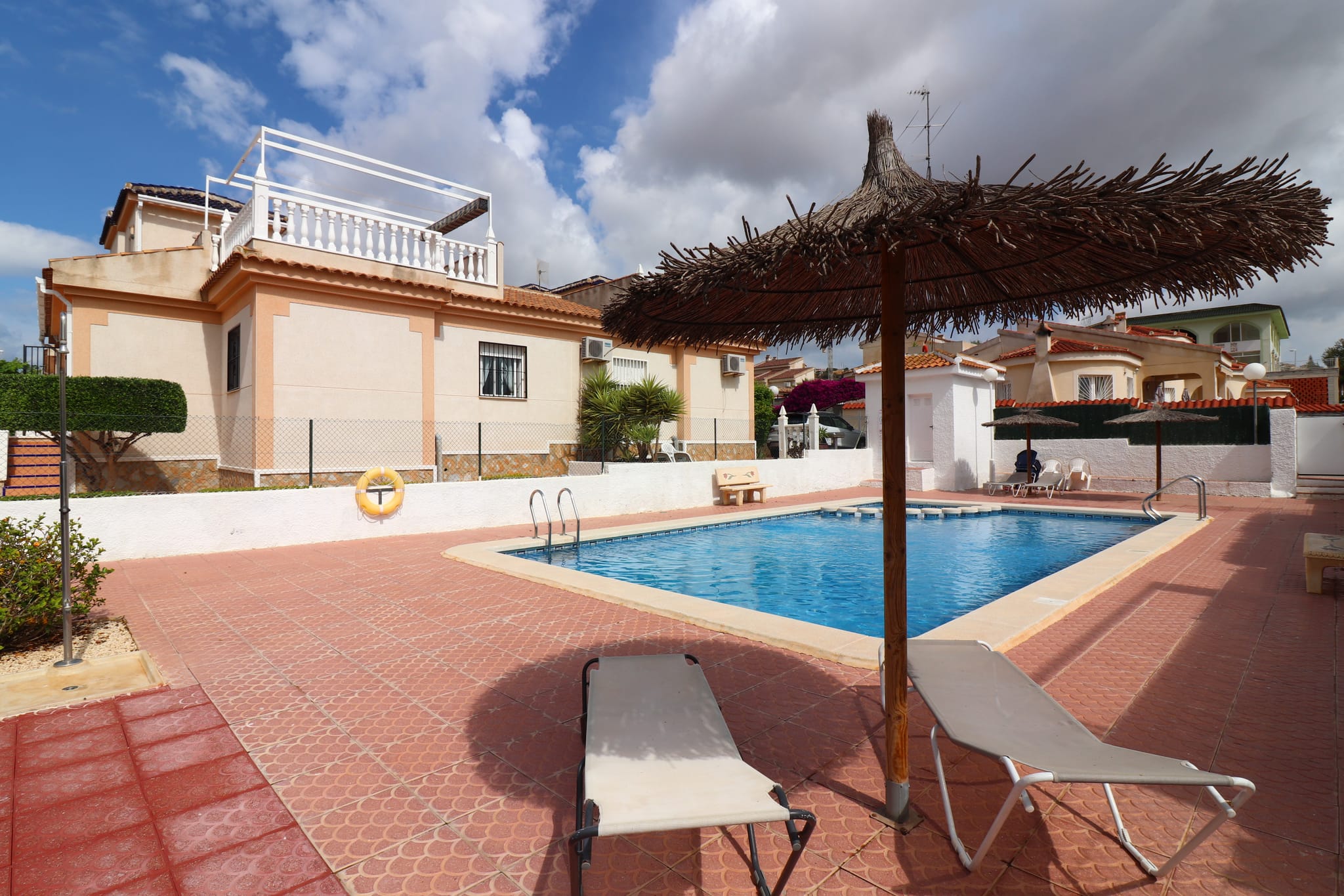 Venta. Townhouse en Benimar