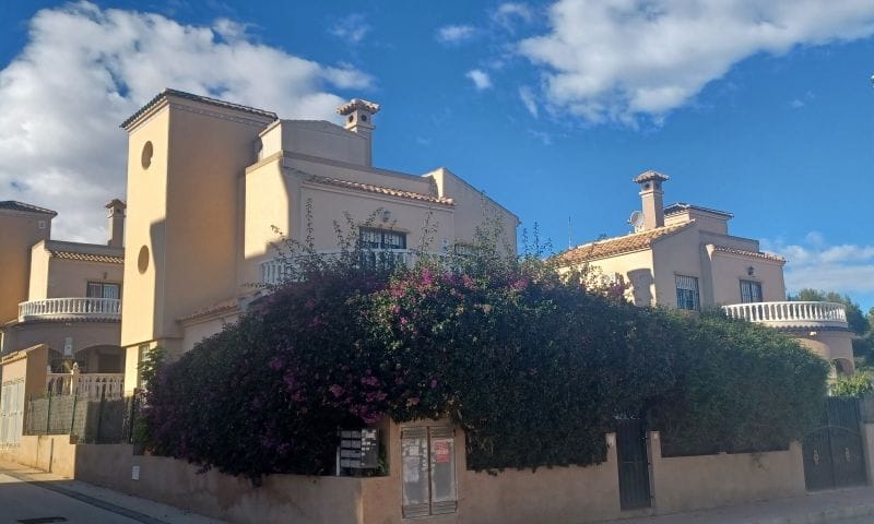 Venta. Villa en Orihuela Costa