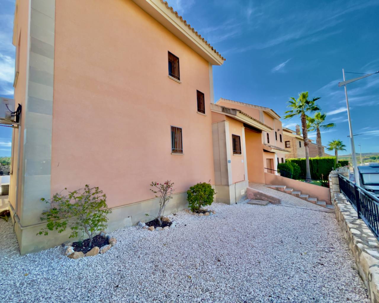 Venta. Villa en Algorfa