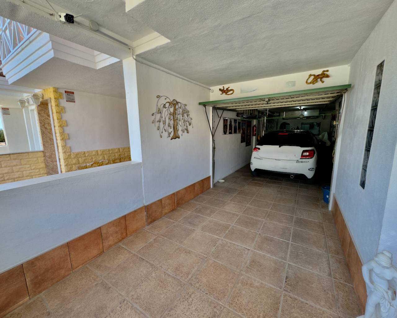 Venta. Villa en Los Montesinos