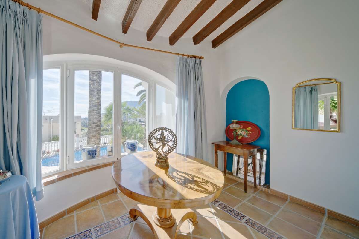For Sale. Villa in