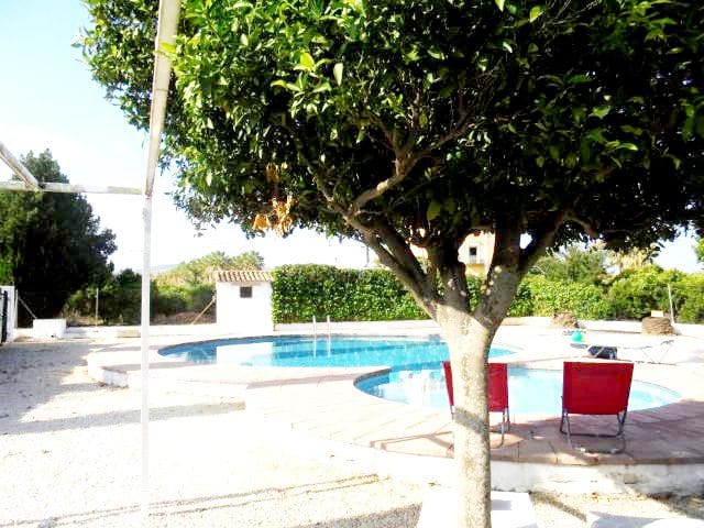 Country Estate en venta en Dénia