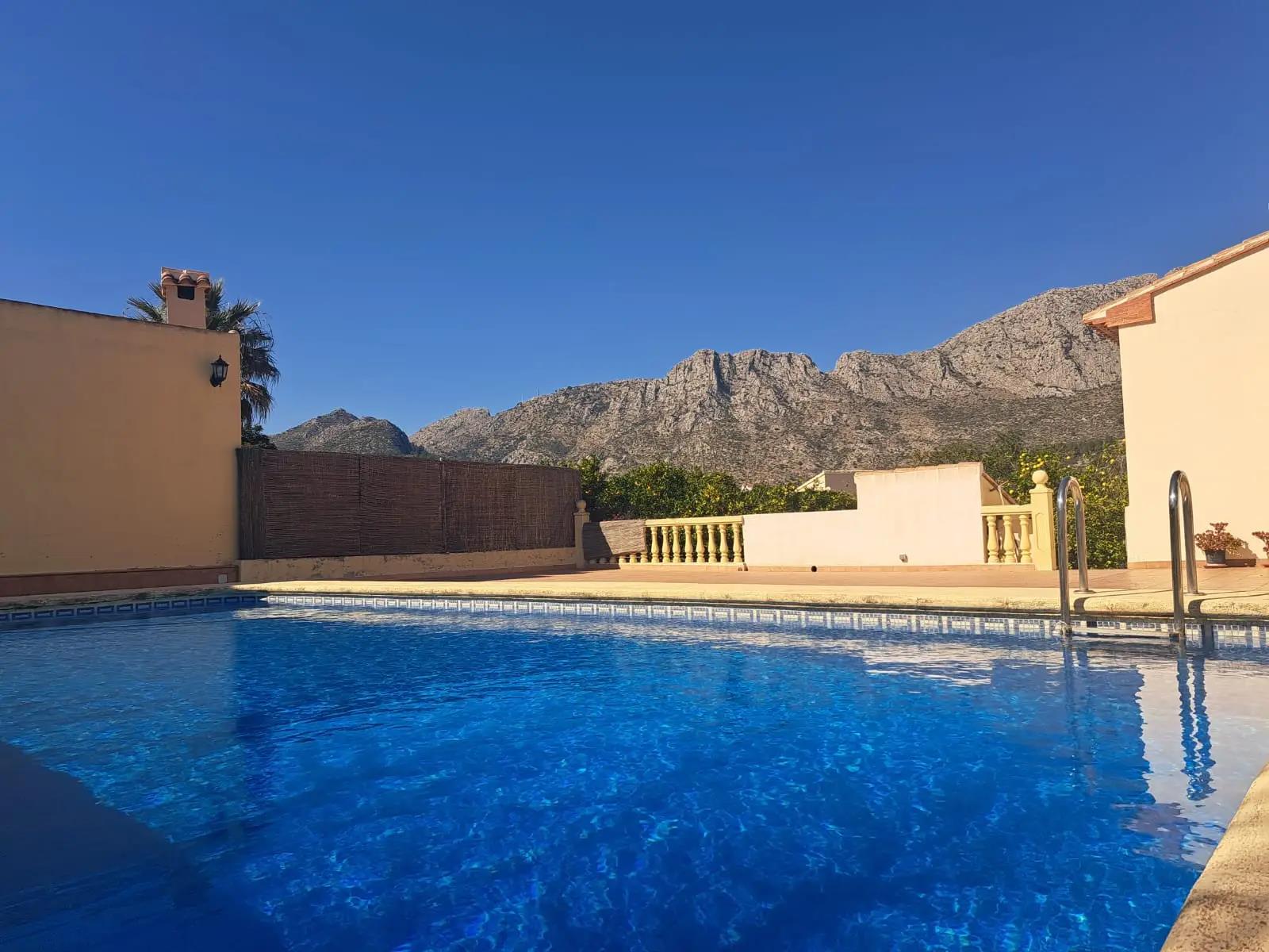 Villa en venta en Beniarbeig