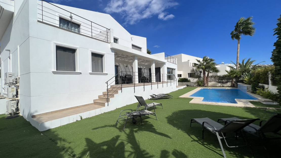 CC-1OTLOJ2 - Villa te verkoop in Moraira