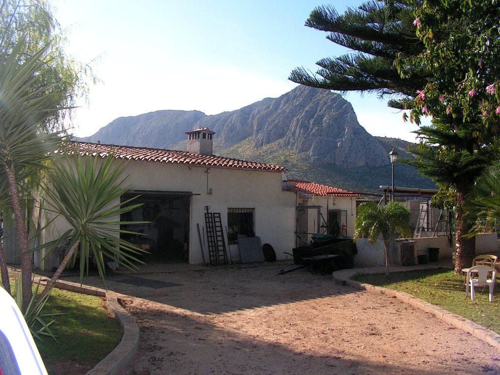 Villa for sale in Ondara
