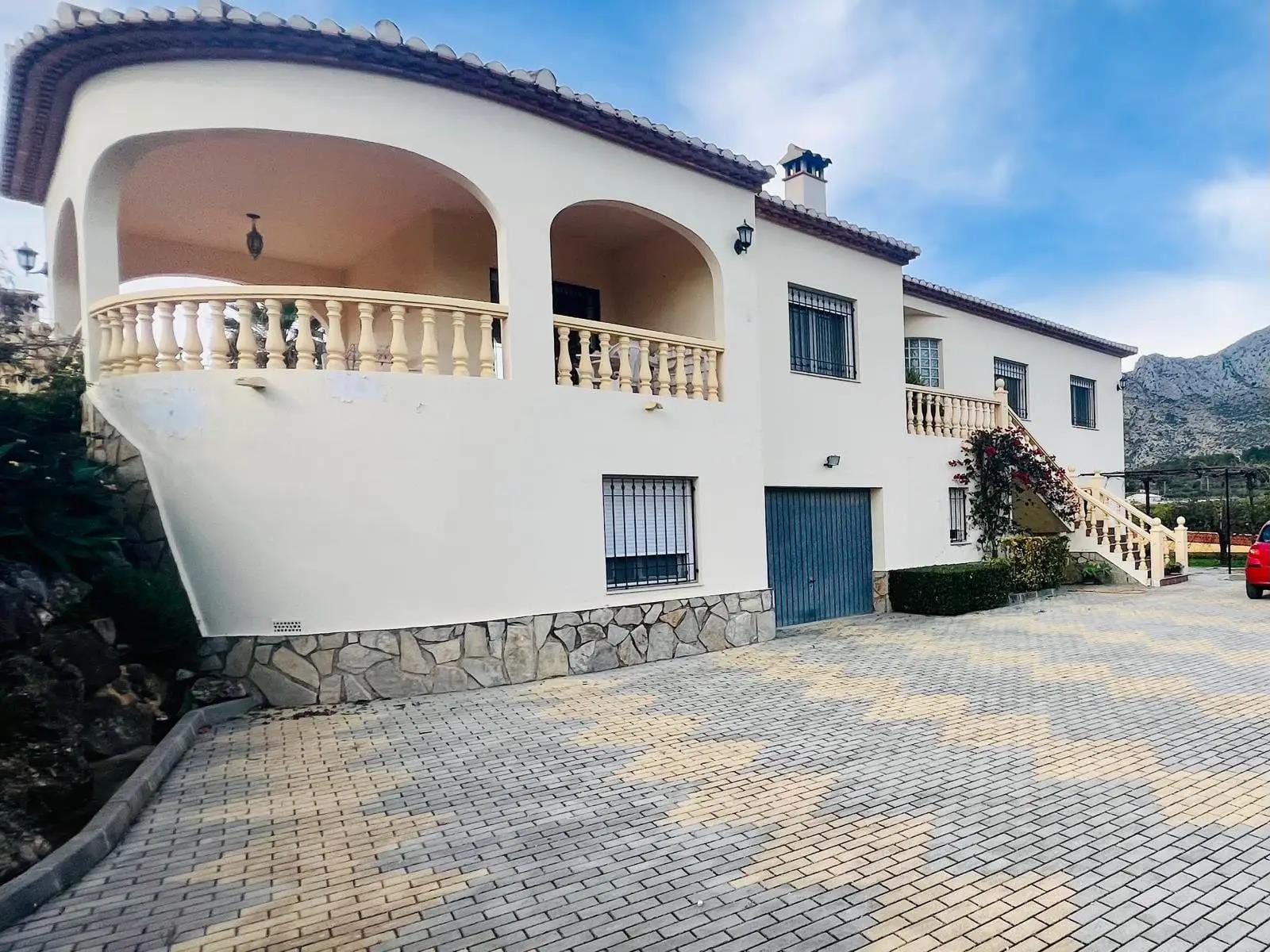 Villa en venta en Beniarbeig