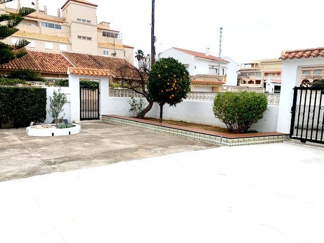 Villa en venta en Dénia