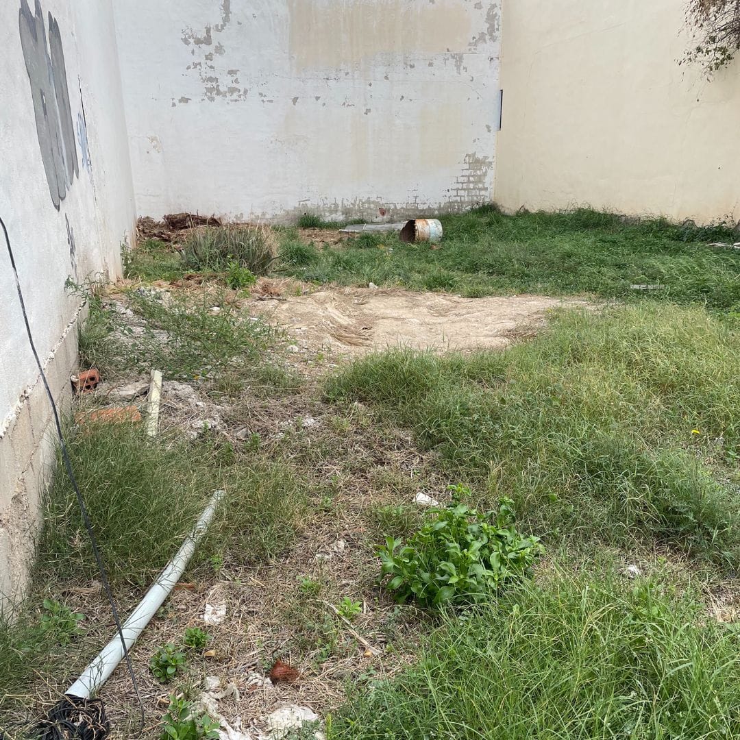 Plot for sale in Ondara