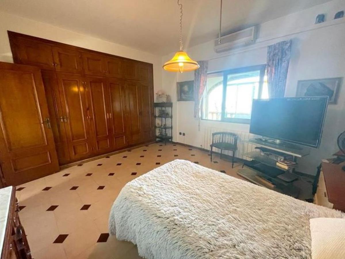 Villa for sale in Denia
