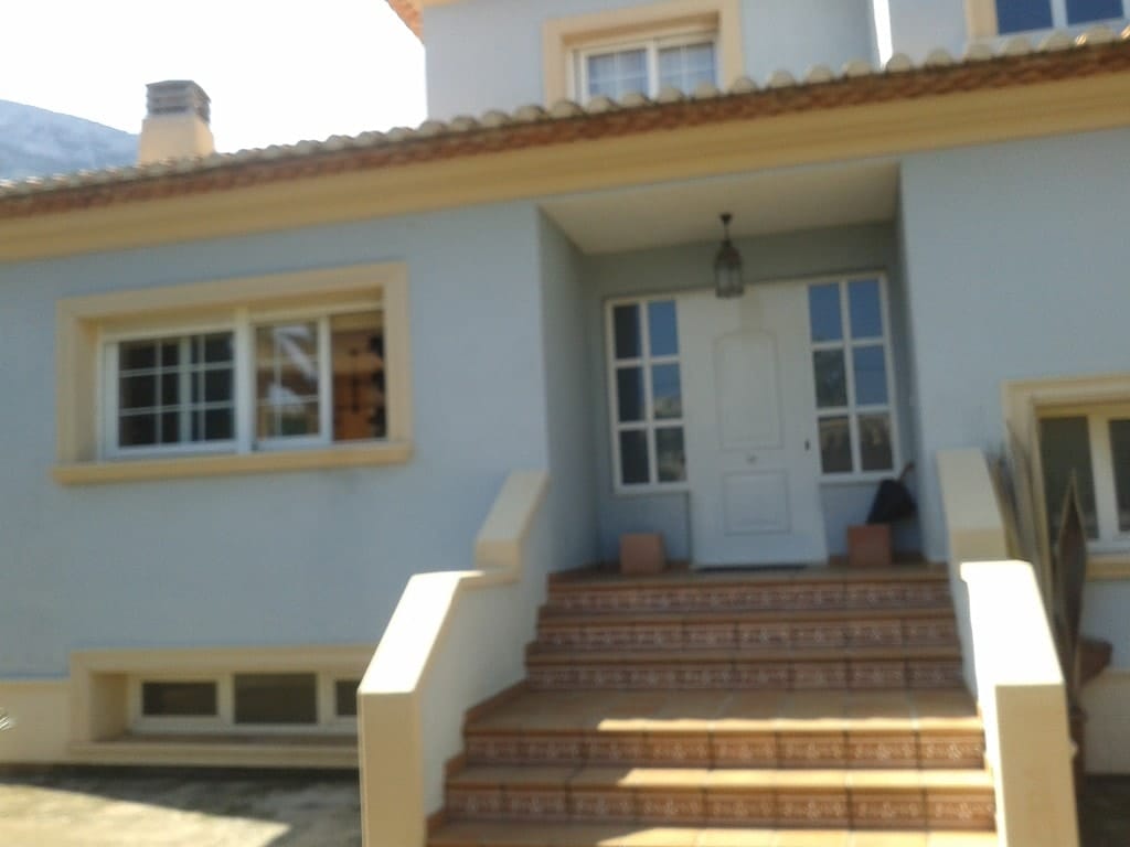 Villa en venta en Denia