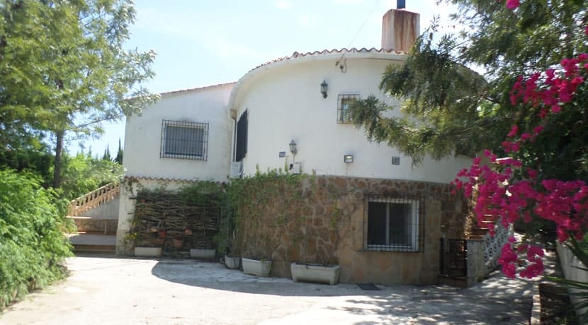Villa for sale in Denia