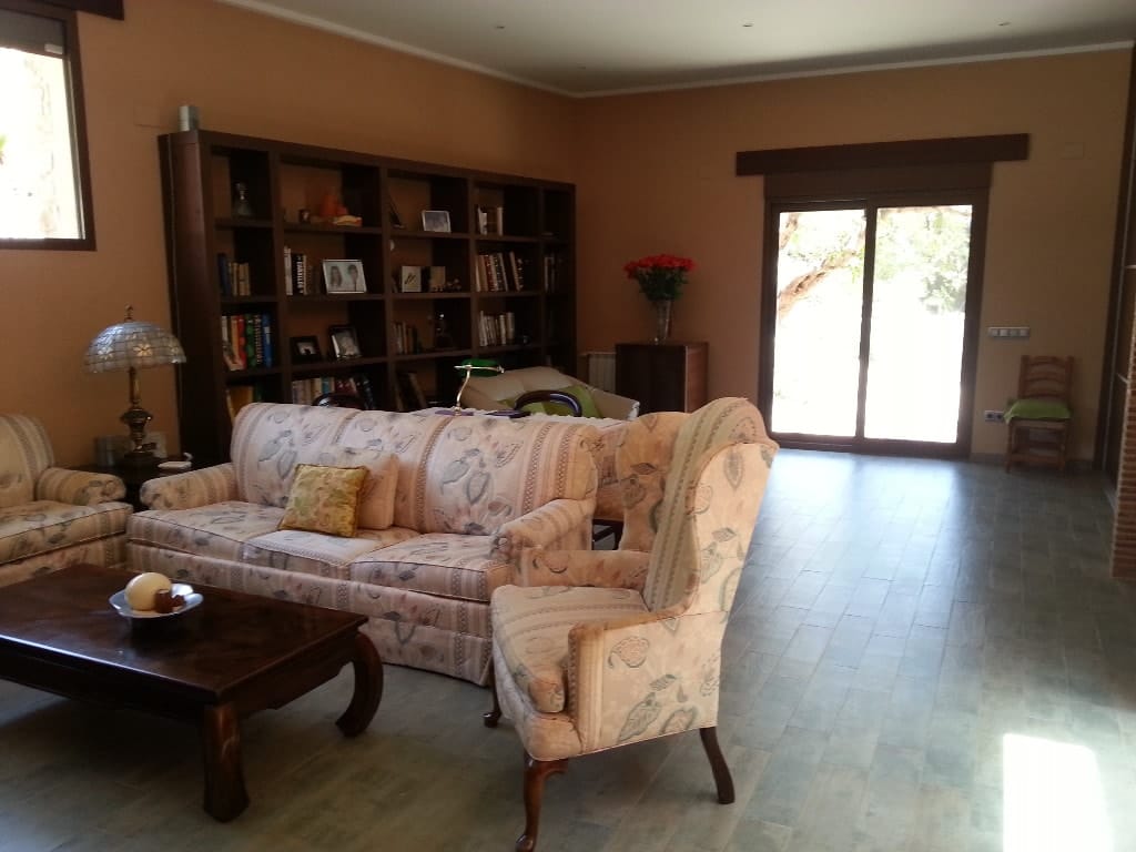 Villa for sale in Pedreguer