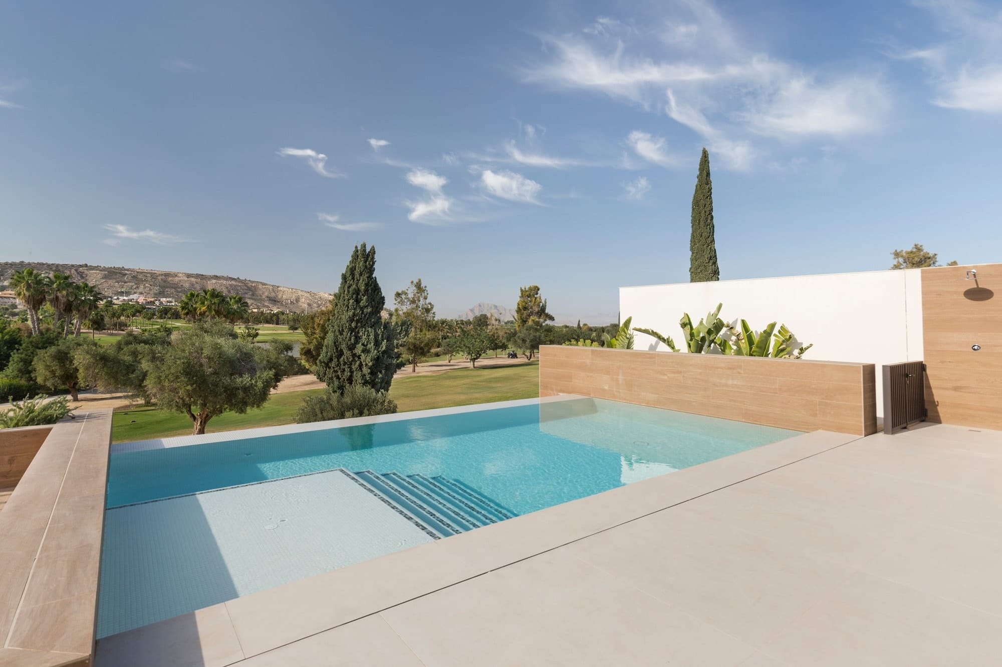 Villa for sale in Algorfa