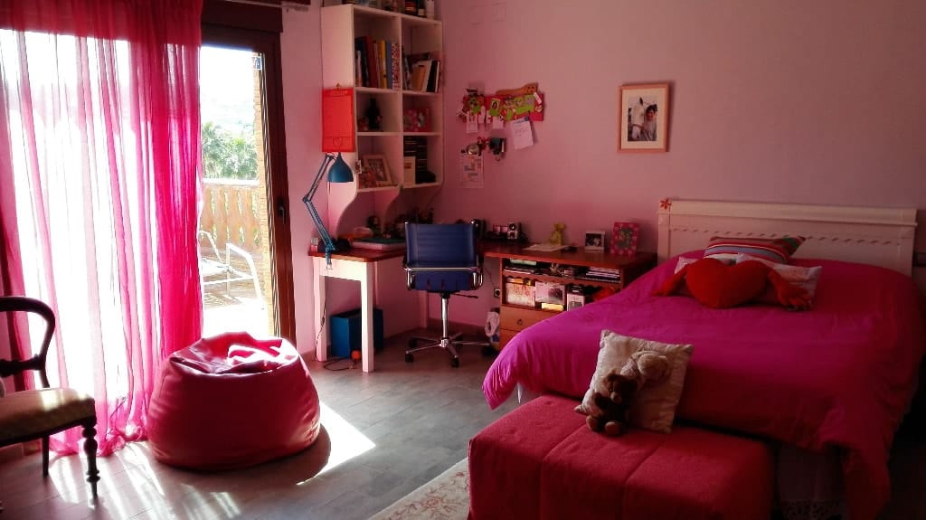 Villa for sale in Pedreguer