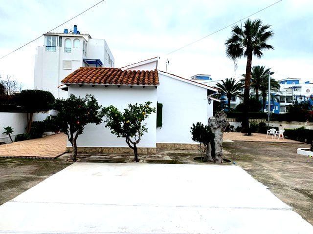 Villa en venta en Dénia