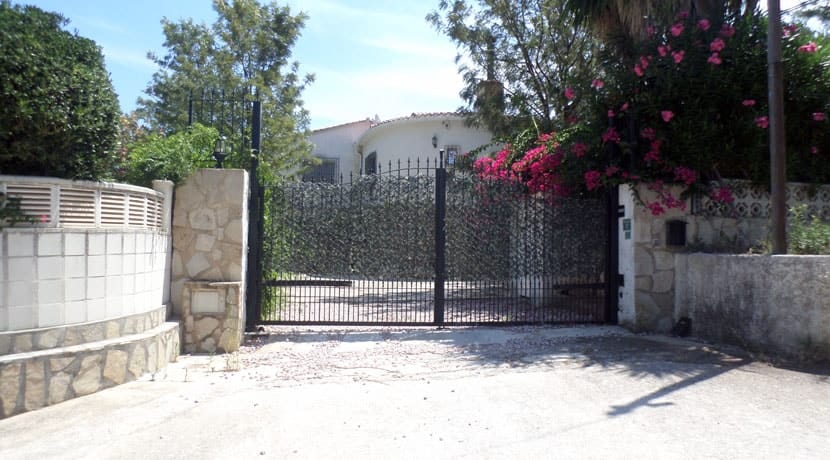 Villa for sale in Denia