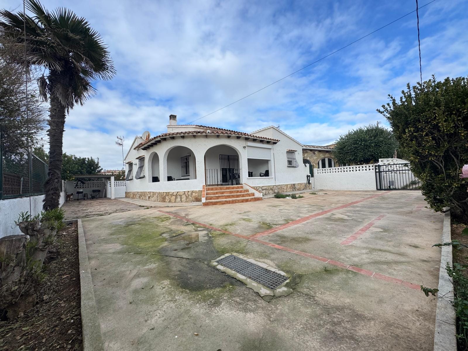 Villa for sale in Denia