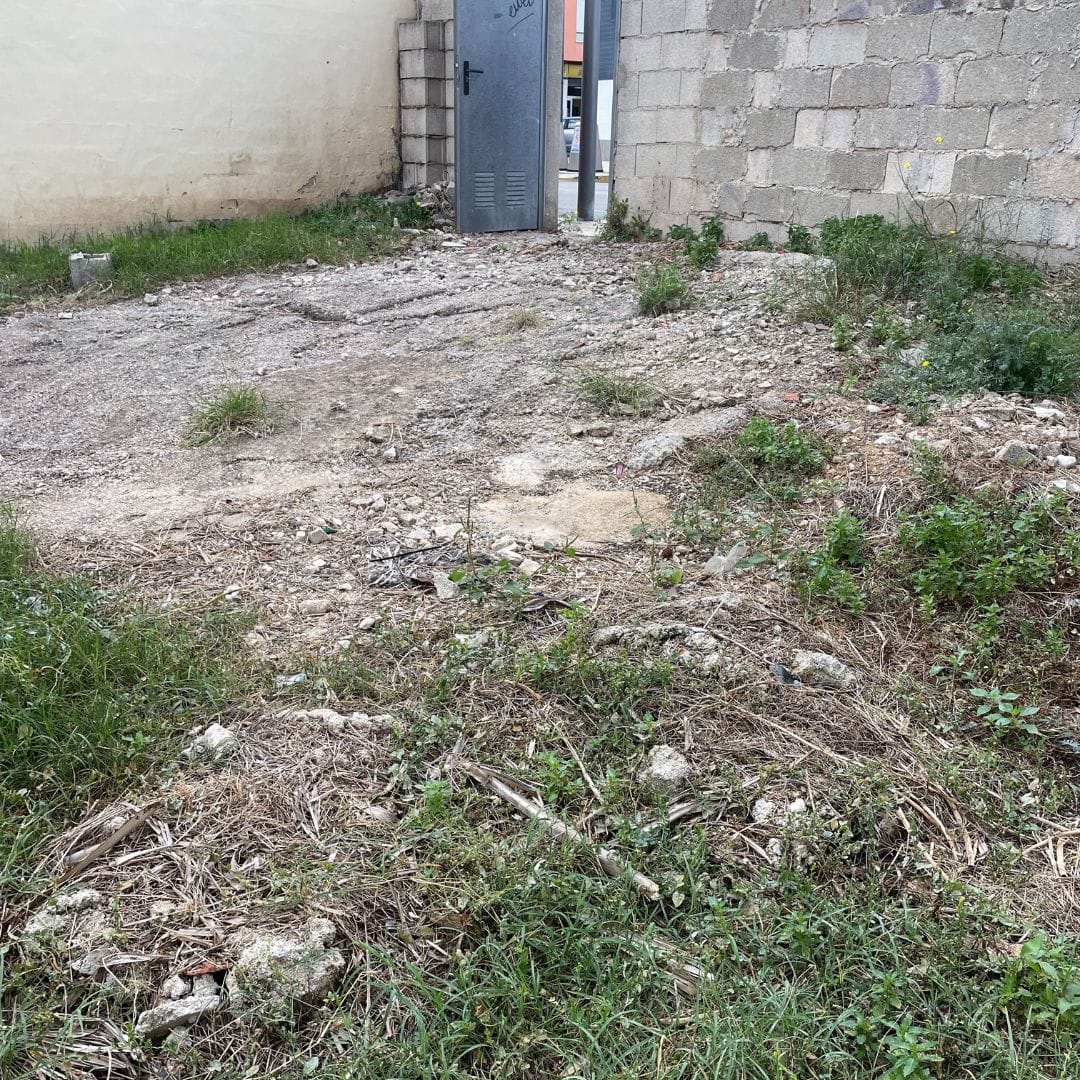 Plot for sale in Ondara