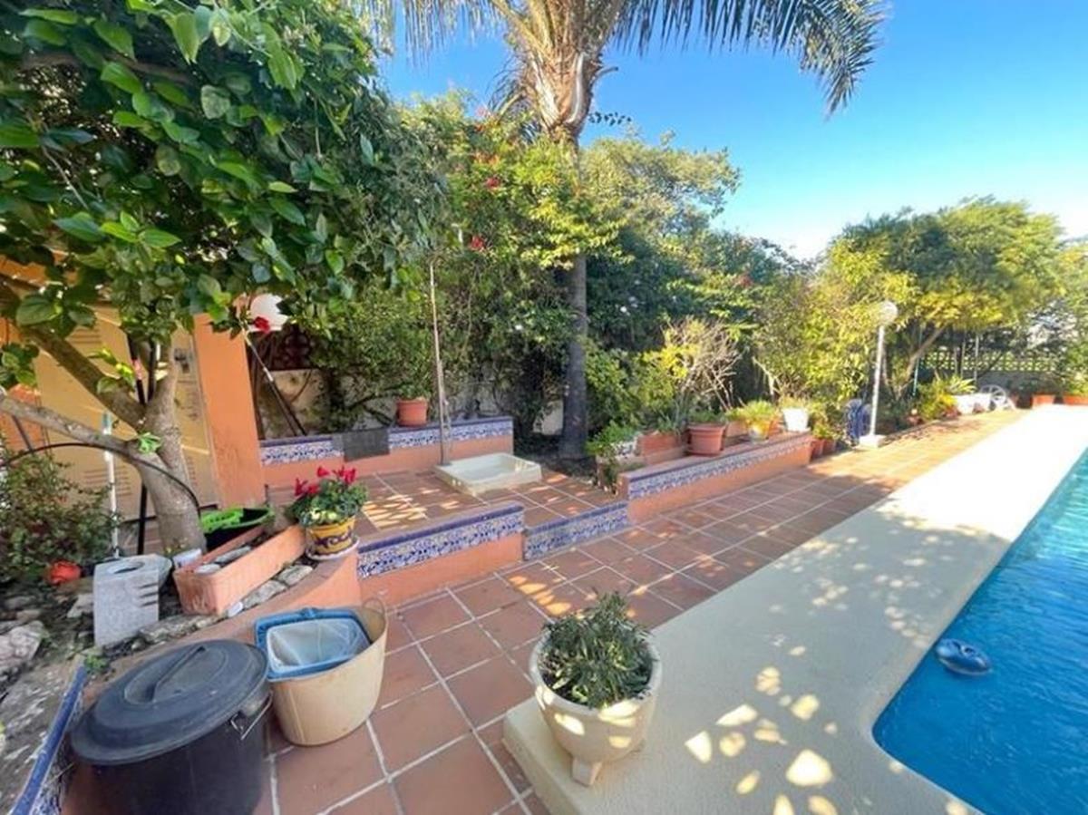 Villa for sale in Denia