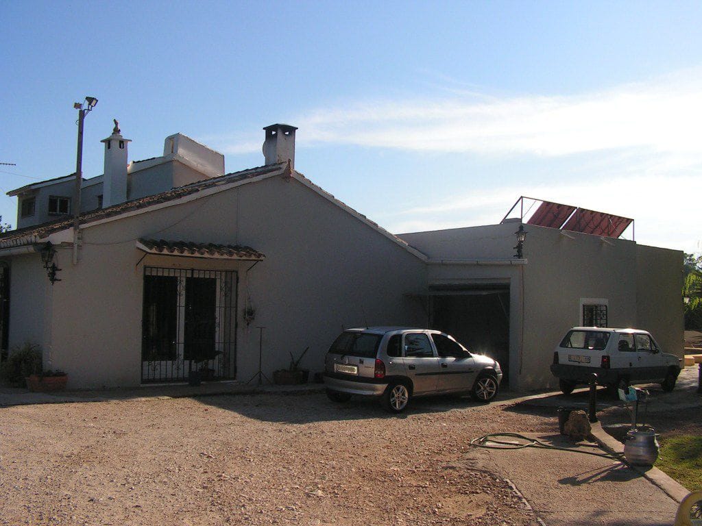 Villa for sale in Ondara