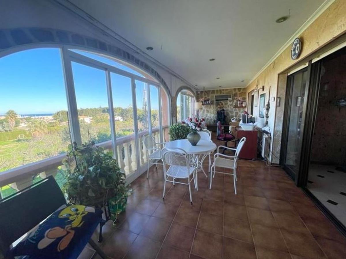Villa for sale in Denia