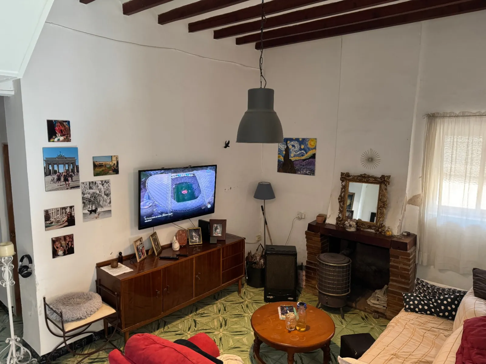 Dorpswoning in Orba met dubbele garage en veel potentieel