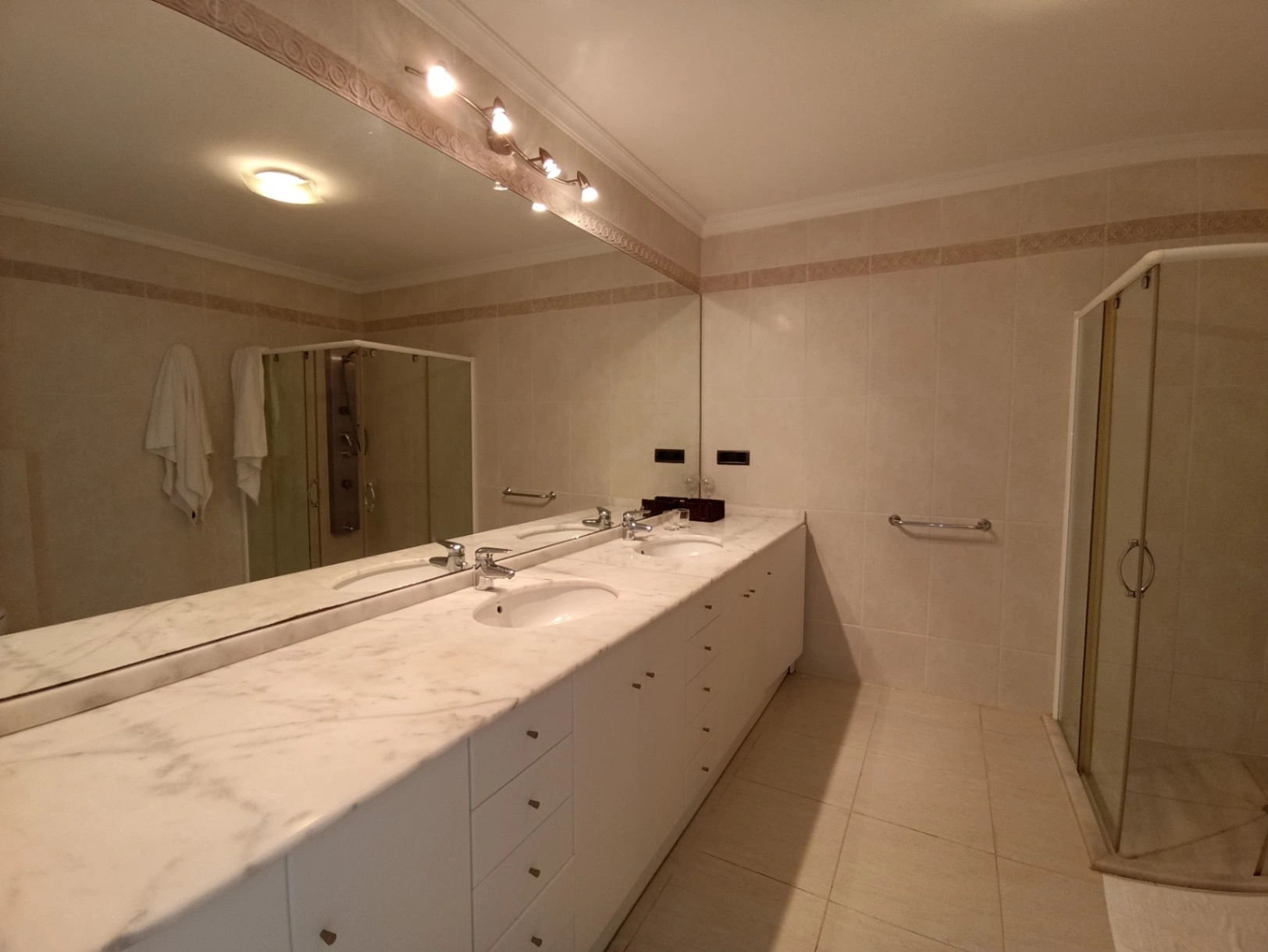 A0850 - Luxe appartement in een paradijselijk complex dicht bij het strand en voorzieningen