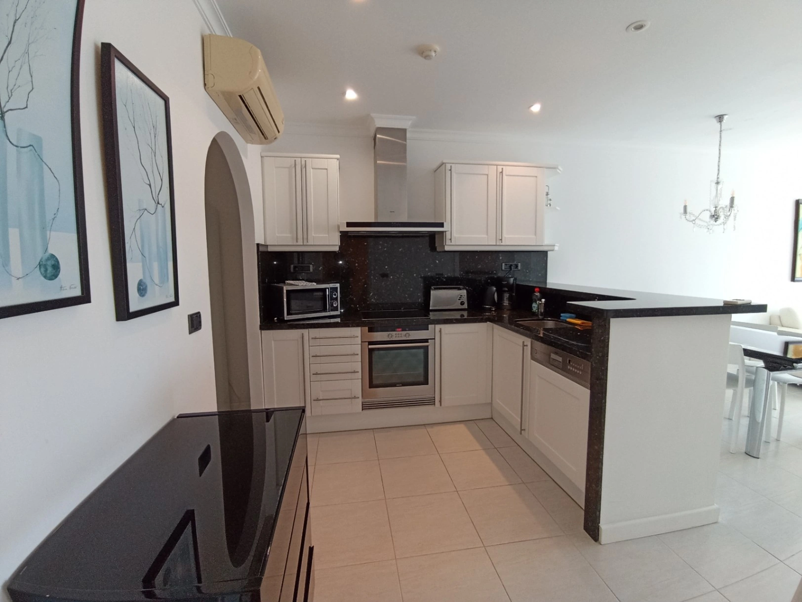 A0850 - Luxe appartement in een paradijselijk complex dicht bij het strand en voorzieningen