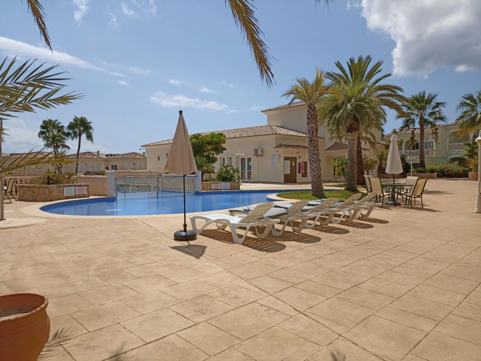 A0850 - Luxe appartement in een paradijselijk complex dicht bij het strand en voorzieningen