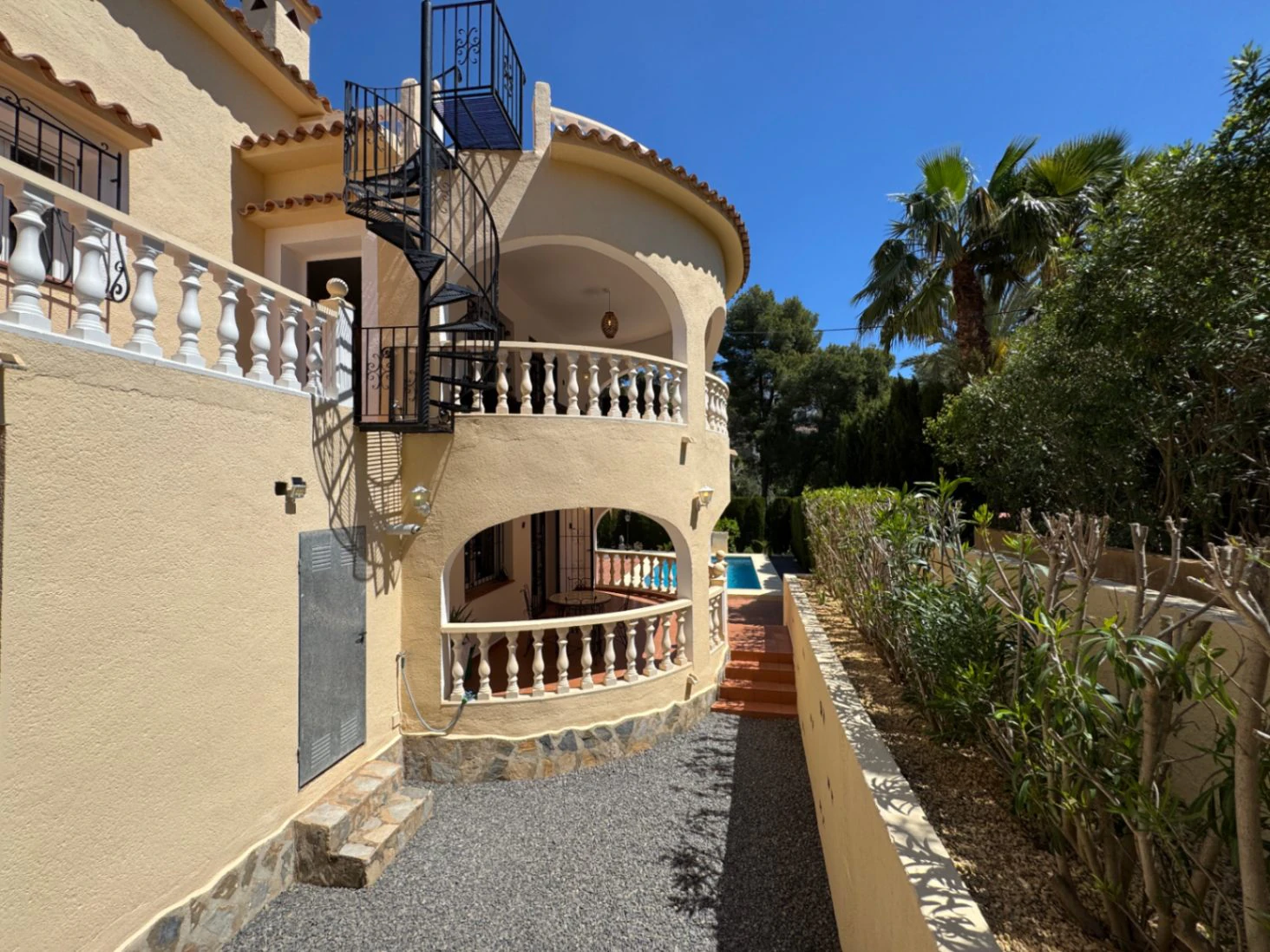 Villa met 4 slaapkamers te koop in Benissa Costa, Baladrar, dicht bij zee