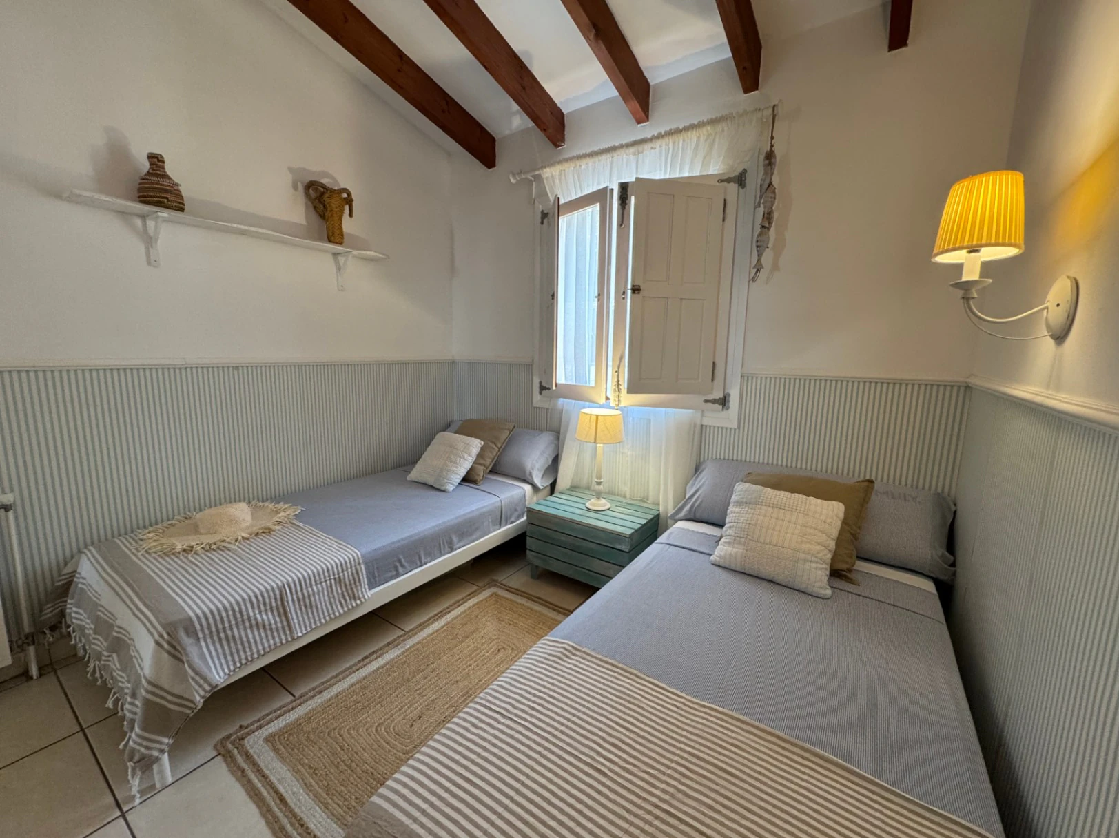 B1490 - Bungalow for sale in Moraira | Communal pool, open views, walking distance to town