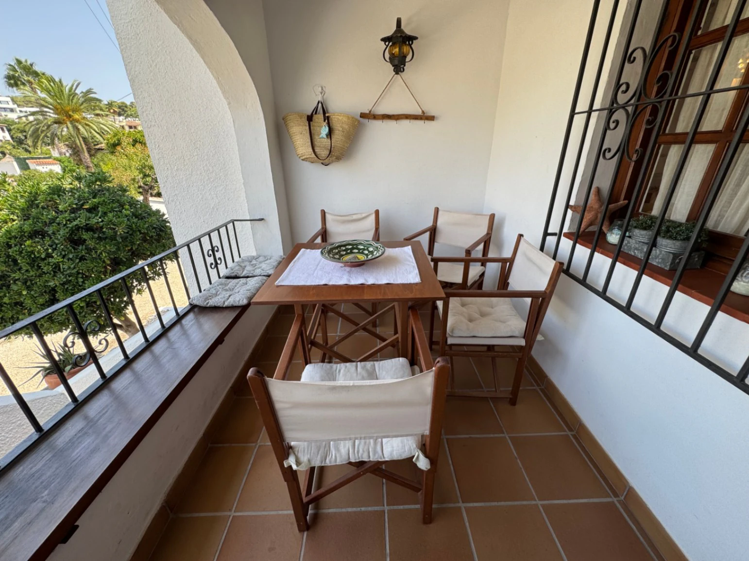 B1490 - Bungalow for sale in Moraira | Communal pool, open views, walking distance to town