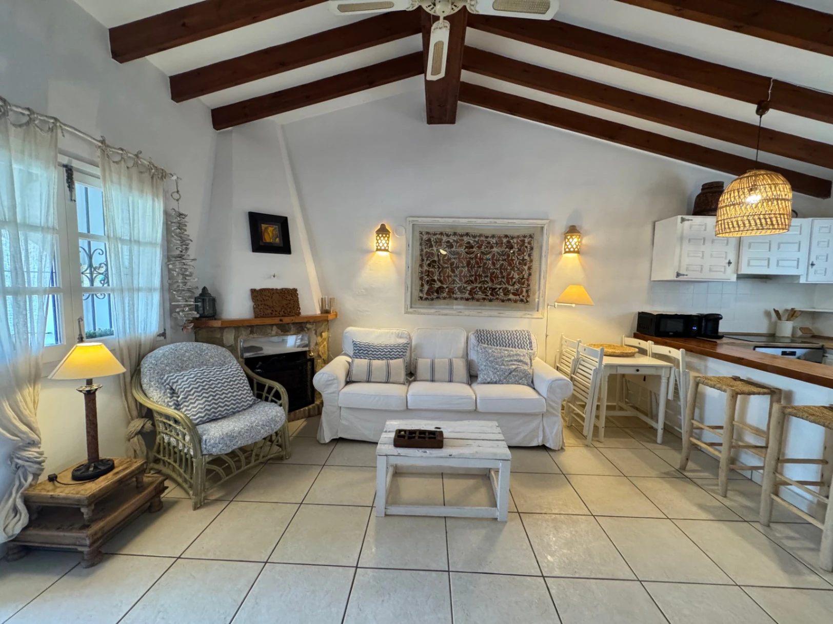 B1490 - Bungalow for sale in Moraira | Communal pool, open views, walking distance to town