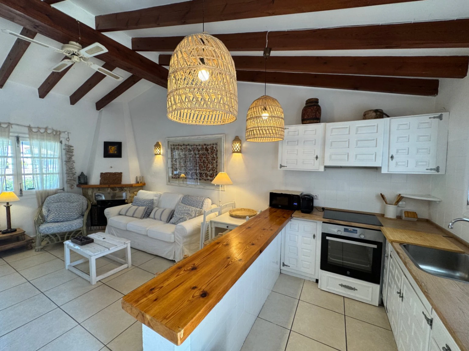 B1490 - Bungalow for sale in Moraira | Communal pool, open views, walking distance to town