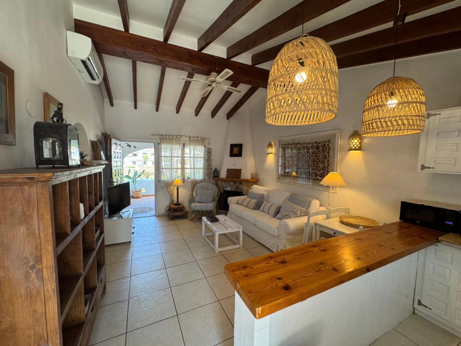 Bungalow for sale in Moraira | Communal pool, open views, walking distance to town - 2