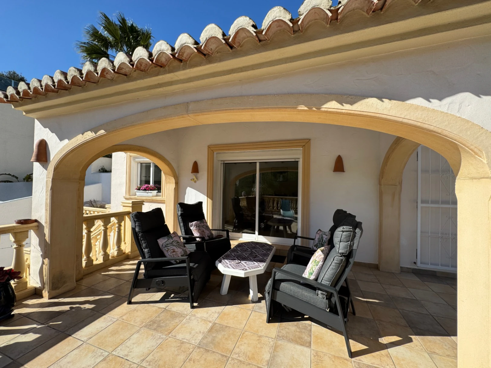 Villa en venta en Benissa Costa con piscina en Quiet Montemar Area - 4