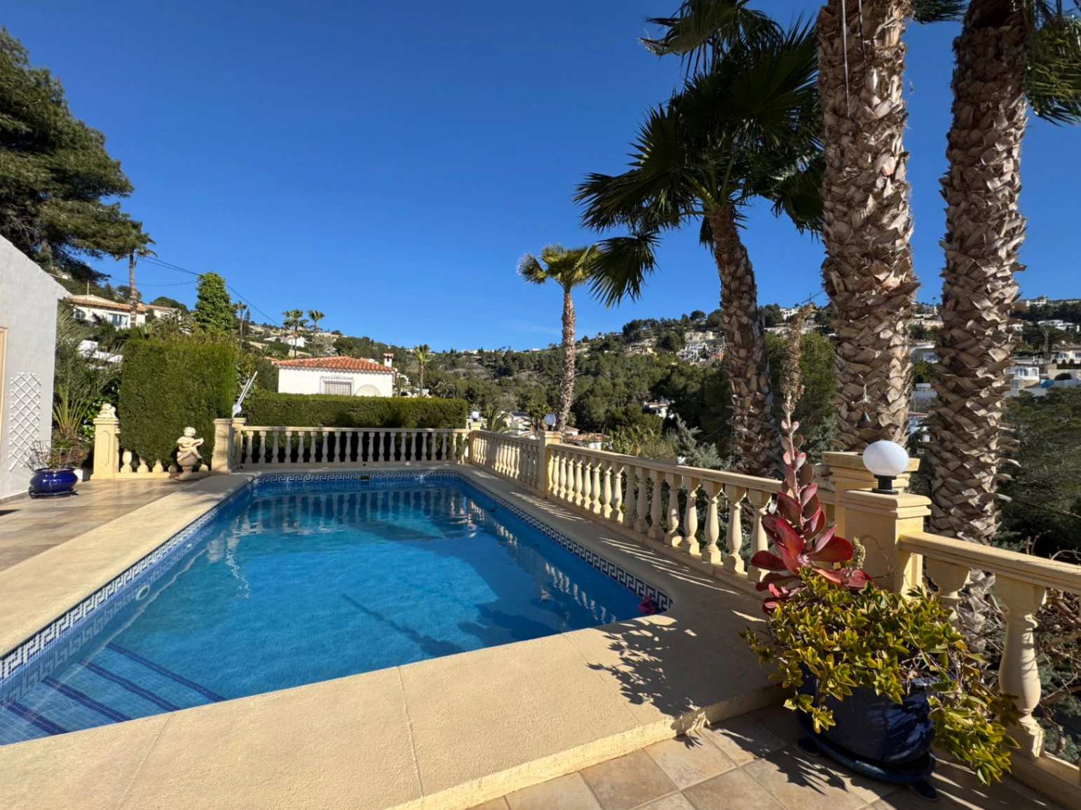 Villa en venta en Benissa Costa con piscina en Quiet Montemar Area - 3