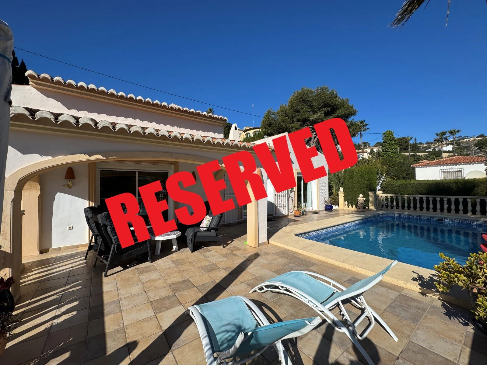Villa en venta en Benissa Costa con piscina en Quiet Montemar Area