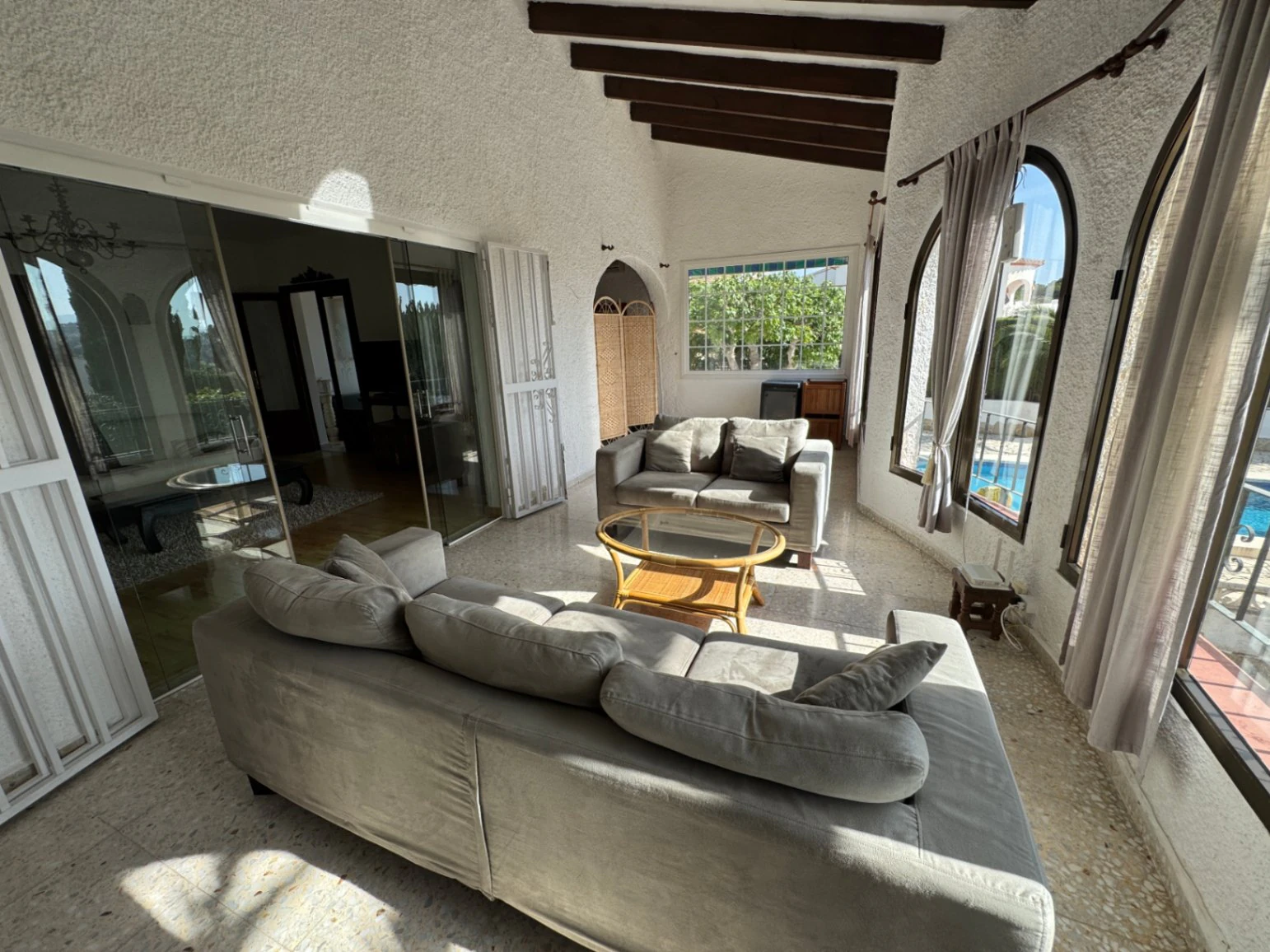 Villa te koop in Moraira – toplocatie dicht bij centrum, strand en voorzieningen
