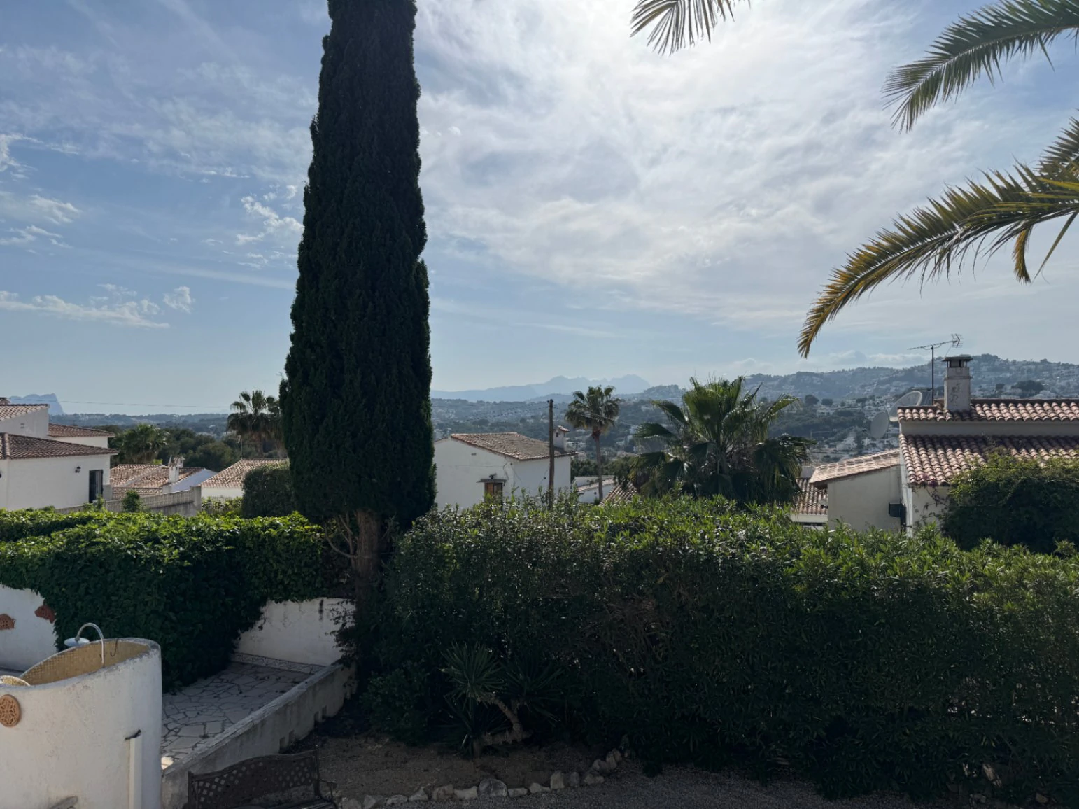 Villa te koop in Moraira – toplocatie dicht bij centrum, strand en voorzieningen