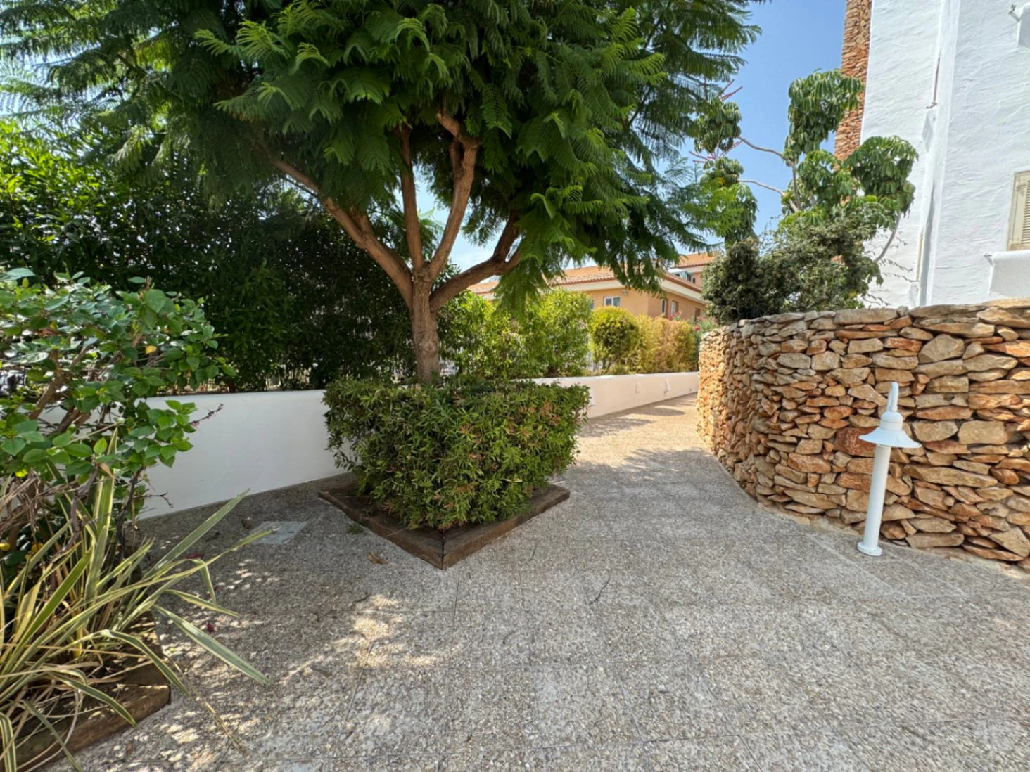 Apartamento de lujo en Moraira Club en planta baja con gran terraza cerca de la playa