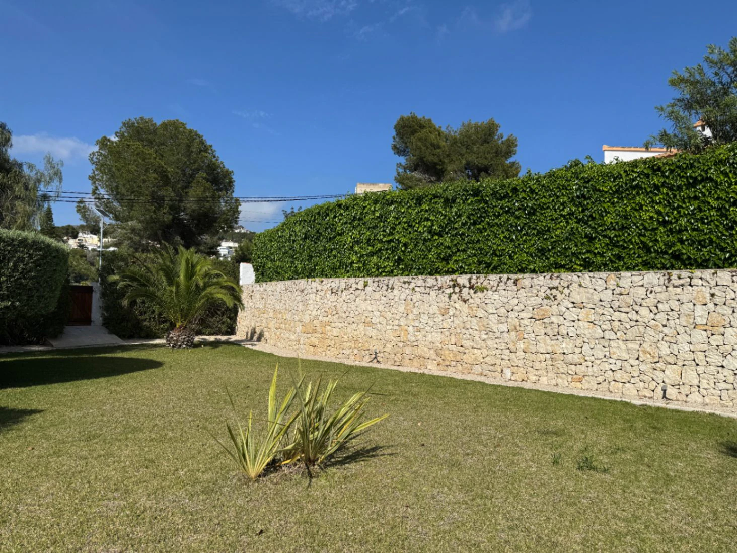 Villa te koop in Moraira – toplocatie dicht bij centrum, strand en voorzieningen