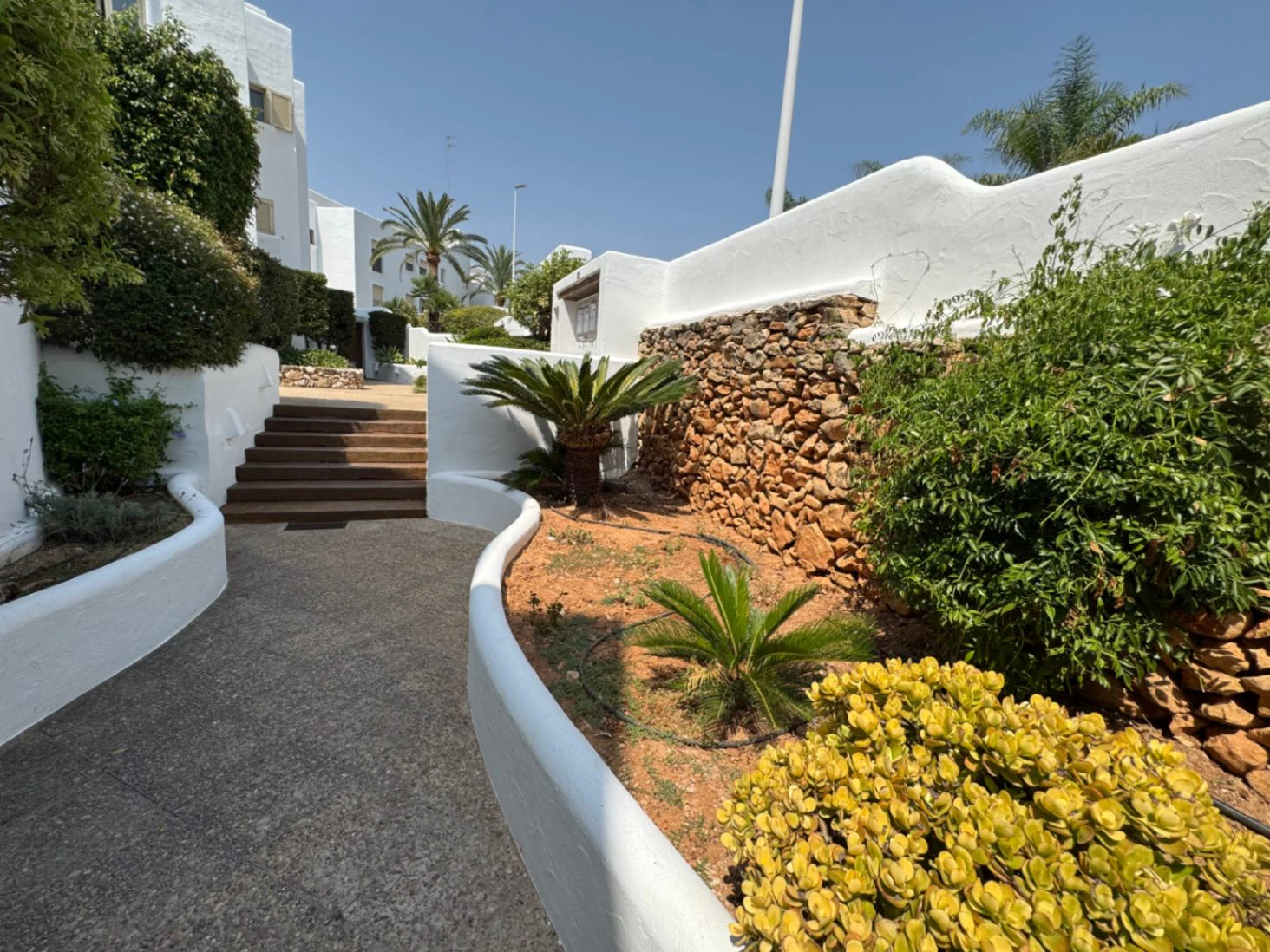 Apartamento de lujo en Moraira Club en planta baja con gran terraza cerca de la playa