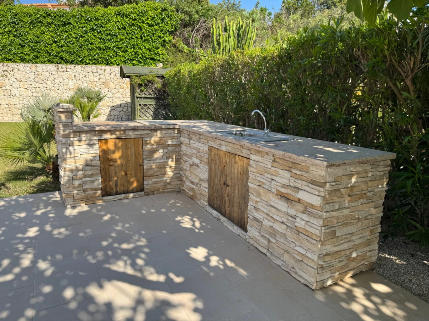 Villa te koop in Moraira – toplocatie dicht bij centrum, strand en voorzieningen